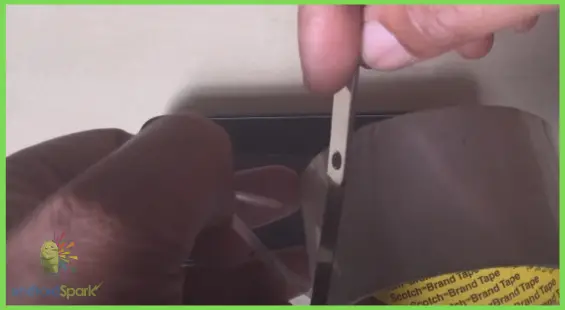How to Remove Dust from Tempered Glass Screen Protector